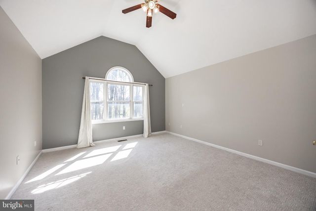 7 WARREN CIR, Glenmoore, PA 19343