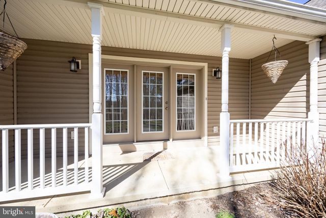 7 WARREN CIR, Glenmoore, PA 19343