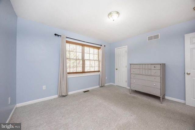 7 WARREN CIR, Glenmoore, PA 19343