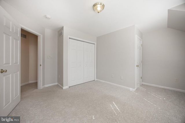 7 WARREN CIR, Glenmoore, PA 19343