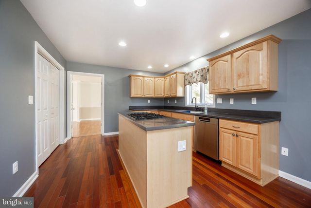 7 WARREN CIR, Glenmoore, PA 19343