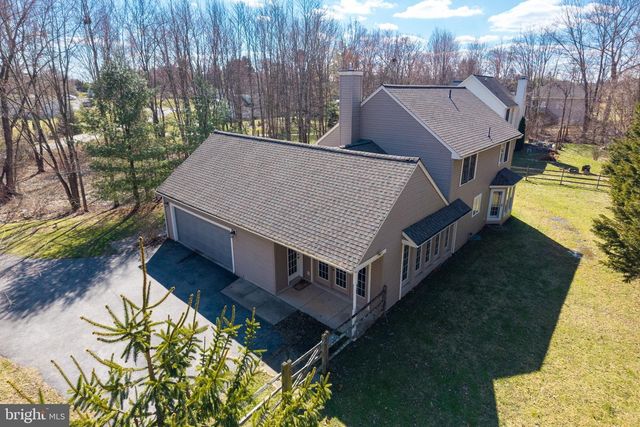 7 WARREN CIR, Glenmoore, PA 19343