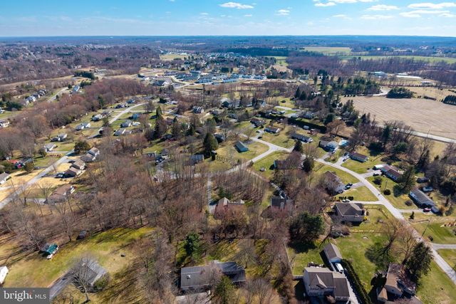 7 WARREN CIR, Glenmoore, PA 19343