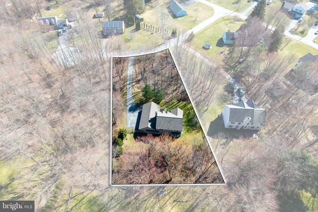 7 WARREN CIR, Glenmoore, PA 19343