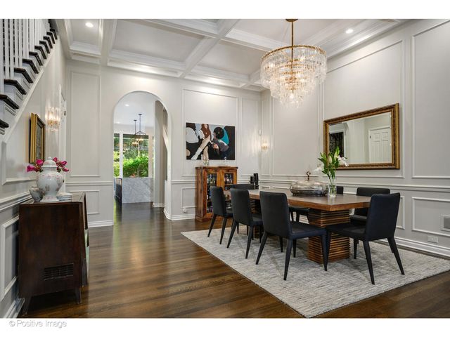 1953 N Howe Street, Chicago, IL 60614