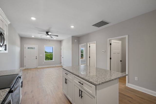 70 Stone Gate lane, Hartsville, TN 37074