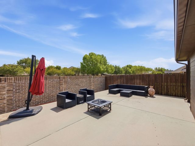 116 Arborside Drive, Waxahachie, TX 75165