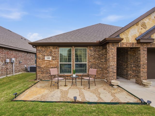 116 Arborside Drive, Waxahachie, TX 75165