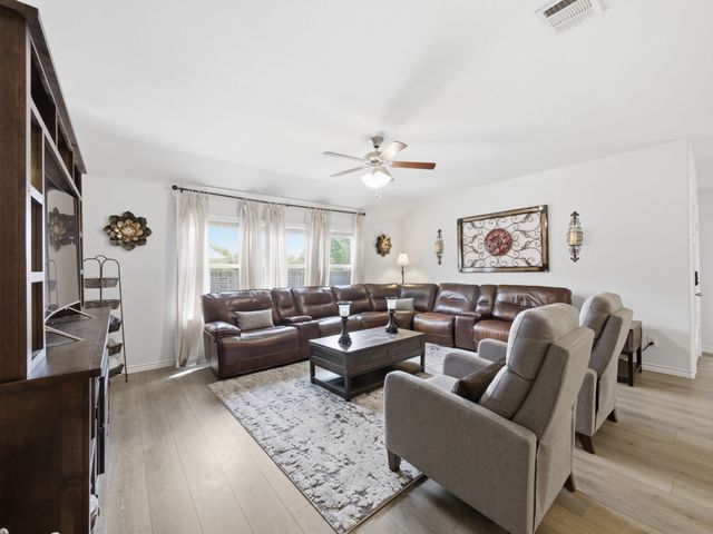 116 Arborside Drive, Waxahachie, TX 75165