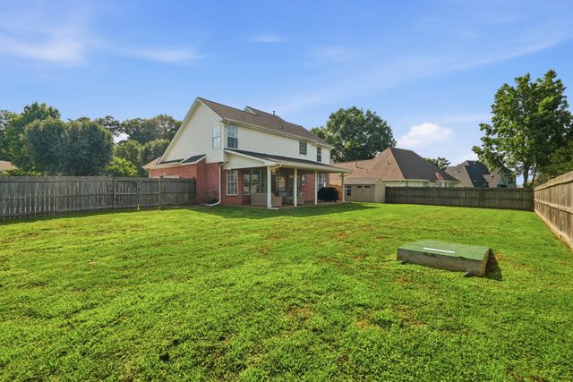 1701 Portway Ct, Spring Hill, TN 37174