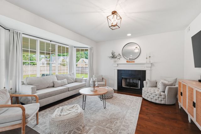 1701 Portway Ct, Spring Hill, TN 37174