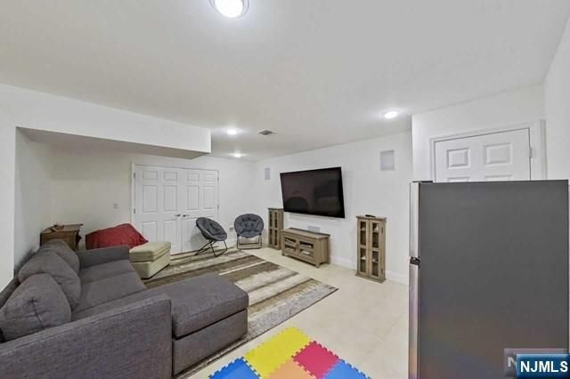 1903 Whitney Lane, Allendale, NJ 07401