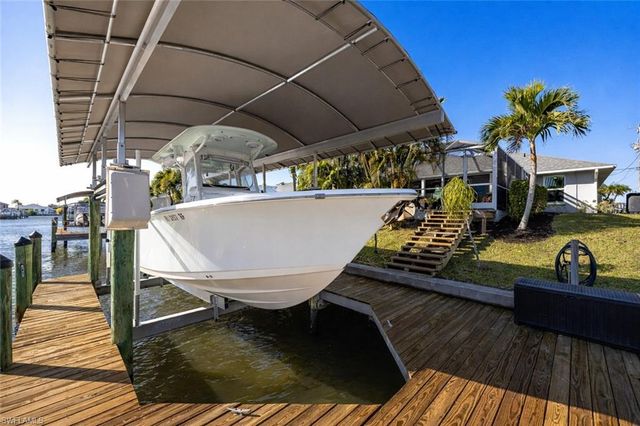 842 SW 47th ST, Cape Coral, FL 33914