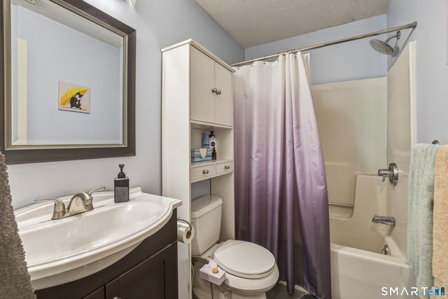 16 Vernon Avenue APT 34, Vernon, CT 06066