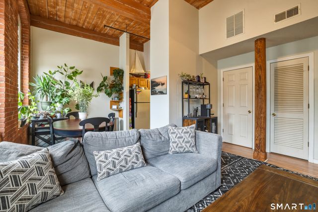 16 Vernon Avenue APT 34, Vernon, CT 06066