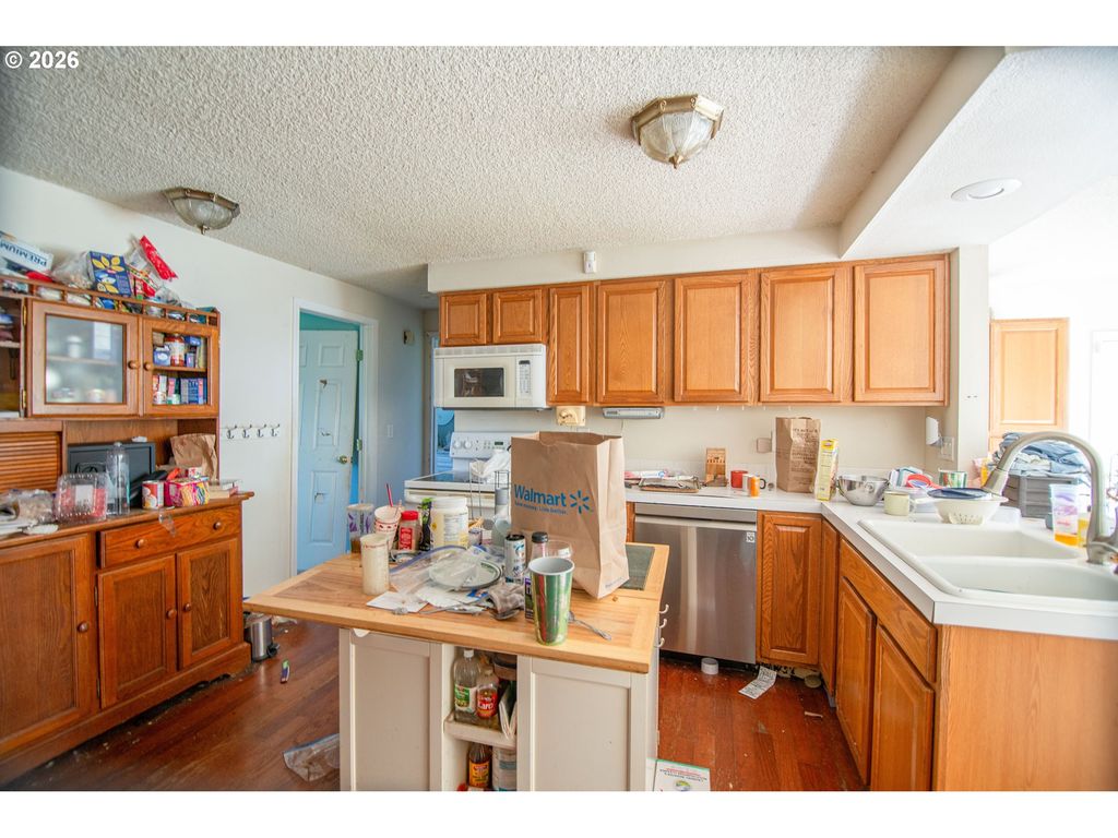 Image 11 of property listing at 1404 Se VILLARD St, Mc Minnville, OR 97128