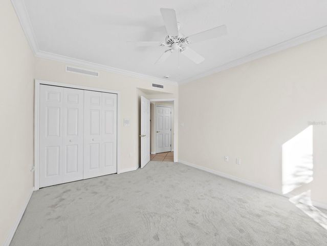 5430 EAGLES POINT CIRCLE 105, Sarasota, FL 34231