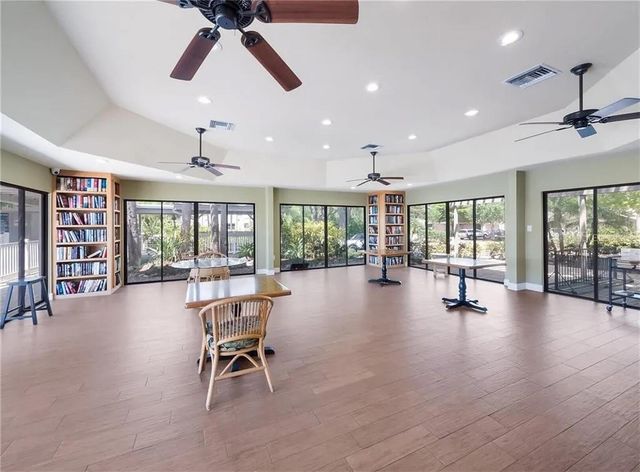 5430 EAGLES POINT CIRCLE 105, Sarasota, FL 34231