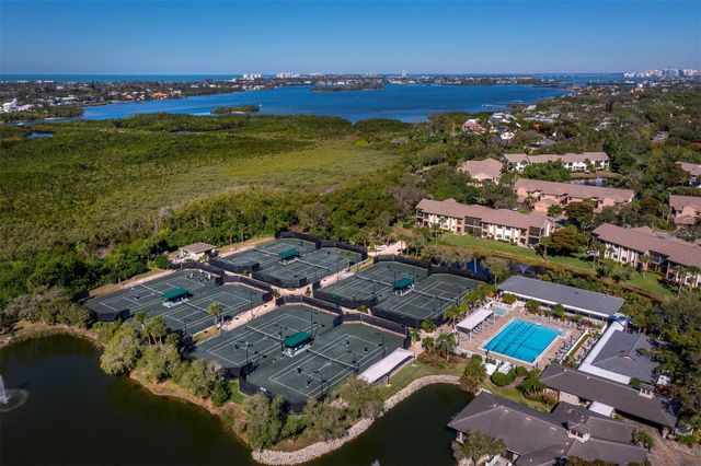 5430 EAGLES POINT CIRCLE 105, Sarasota, FL 34231