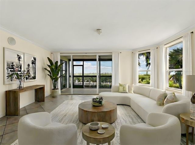 5430 EAGLES POINT CIRCLE 105, Sarasota, FL 34231