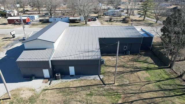 7535 Madisonville Rd, Hopkinsville, KY 42240