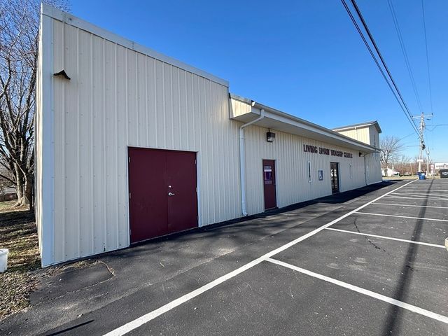 7535 Madisonville Rd, Hopkinsville, KY 42240