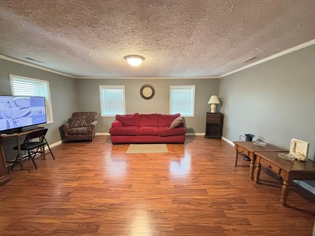 7535 Madisonville Rd, Hopkinsville, KY 42240