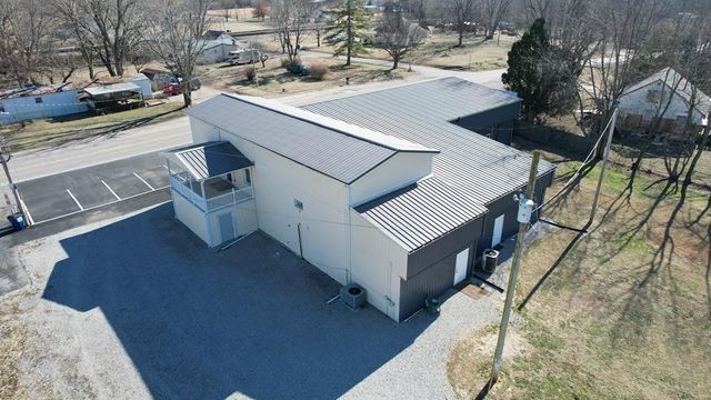 7535 Madisonville Rd, Hopkinsville, KY 42240