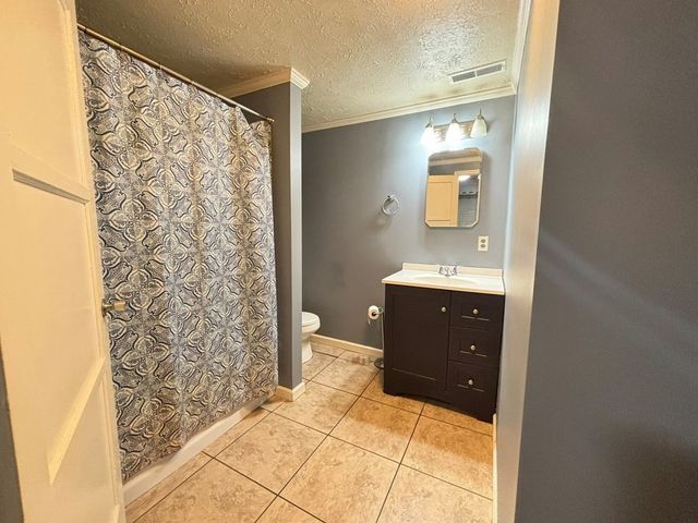 7535 Madisonville Rd, Hopkinsville, KY 42240