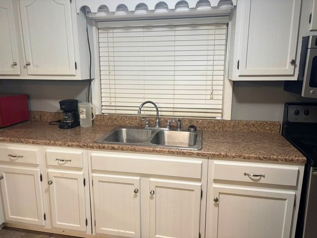 7535 Madisonville Rd, Hopkinsville, KY 42240