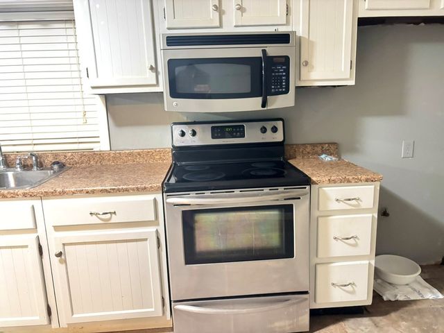 7535 Madisonville Rd, Hopkinsville, KY 42240