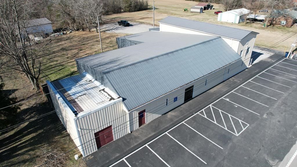 7535 Madisonville Rd, Hopkinsville, KY 42240