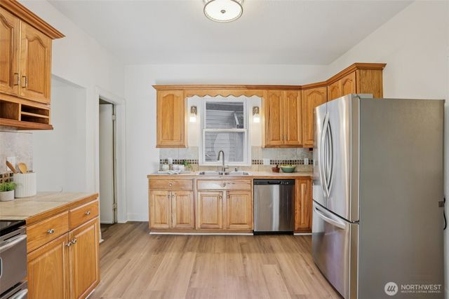 1211 S J Street, Tacoma, WA 98405