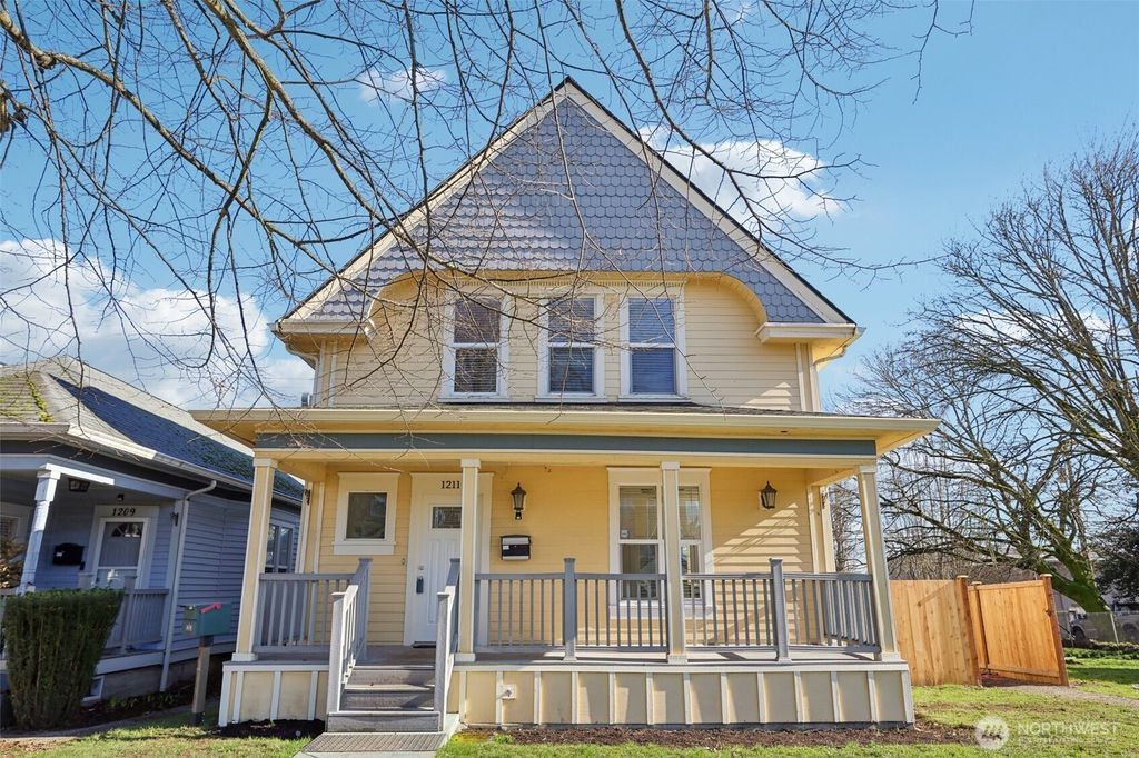 1211 S J Street, Tacoma, WA 98405