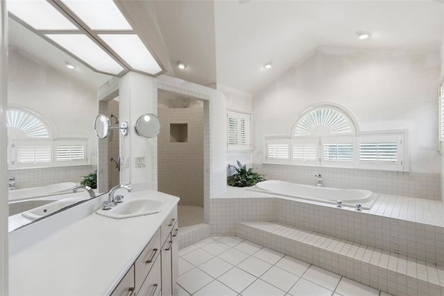 2869 SEABREEZE DRIVE S, Gulfport, FL 33707