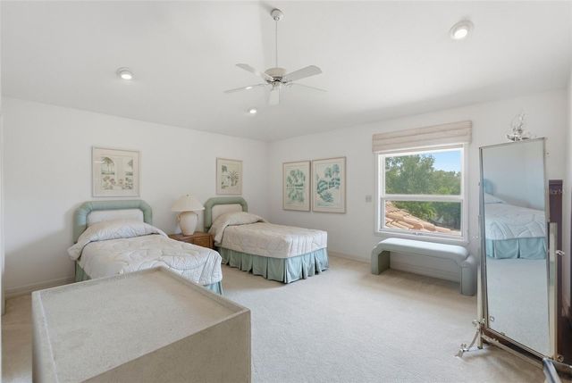 2869 SEABREEZE DRIVE S, Gulfport, FL 33707