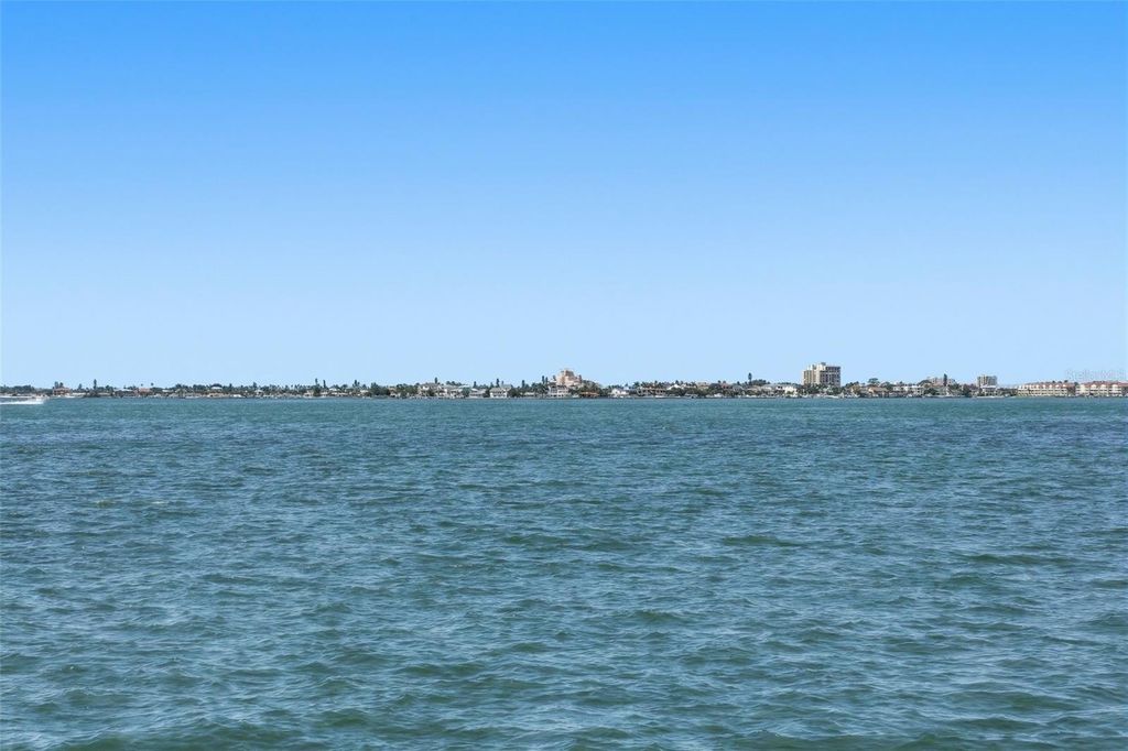 2869 SEABREEZE DRIVE S, Gulfport, FL 33707