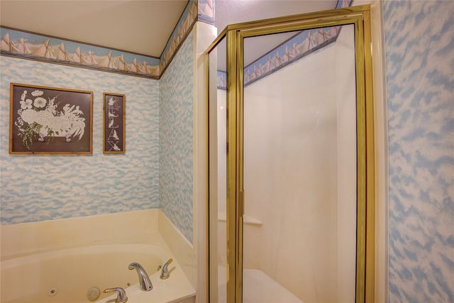 4804 Edgewater Drive, Rowlett, TX 75088