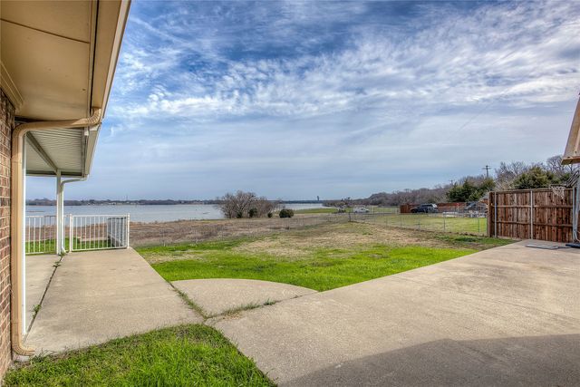 4804 Edgewater Drive, Rowlett, TX 75088