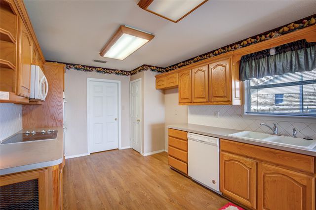 4804 Edgewater Drive, Rowlett, TX 75088