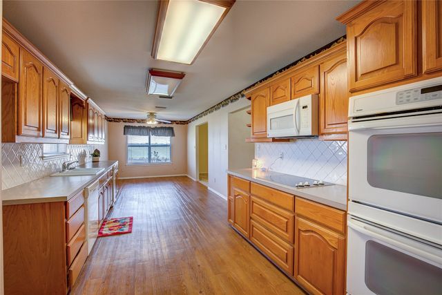 4804 Edgewater Drive, Rowlett, TX 75088
