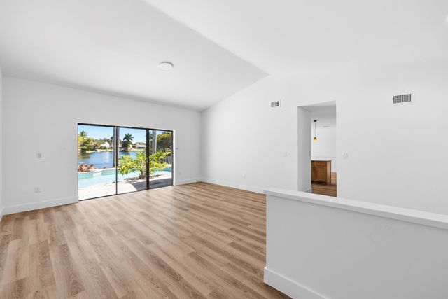 820 Rock Hill Avenue, Davie, FL 33325