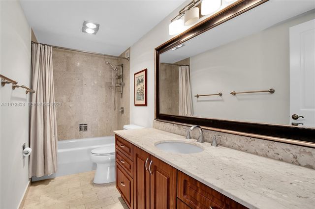 1800 NE 114th St 711, Miami, FL 33181