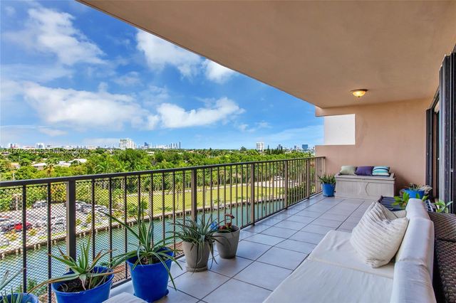 1800 NE 114th St 711, Miami, FL 33181