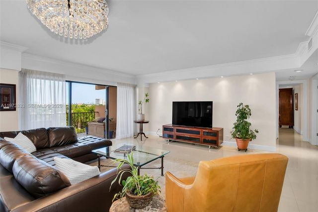 1800 NE 114th St 711, Miami, FL 33181