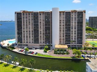 1800 NE 114th St 711, Miami, FL 33181