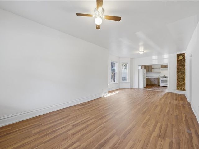 10560 S Edbrooke Avenue, Chicago, IL 60628