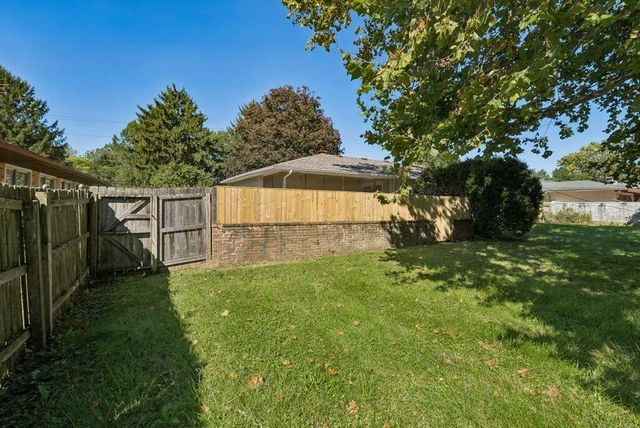 1000 McNaughten Road, Columbus, OH 43213
