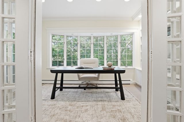6 Oakmount Circle, Lexington, MA 02420