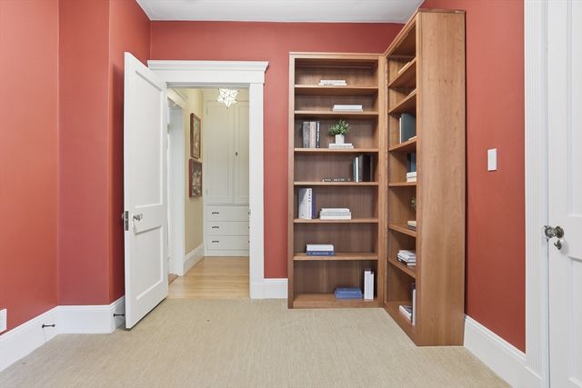 6 Oakmount Circle, Lexington, MA 02420